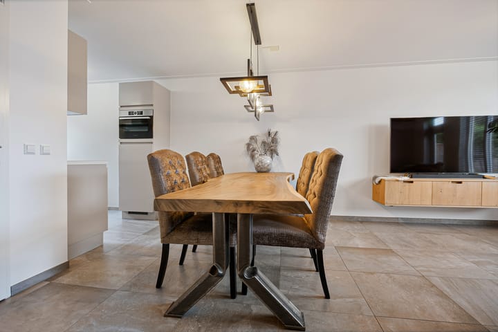 Tussenwoning te koop: Martin Luther Kingstraat 33, Berghem