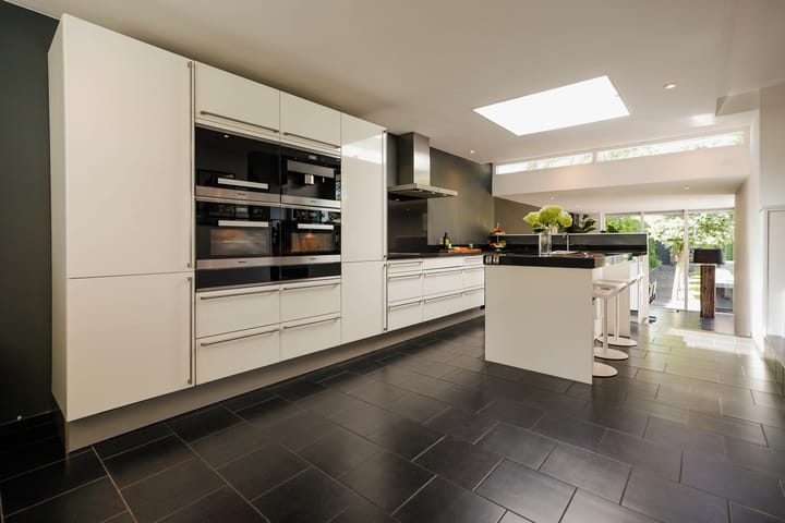 Twee-onder-één-kap te koop: Oosteinde 257, Voorburg