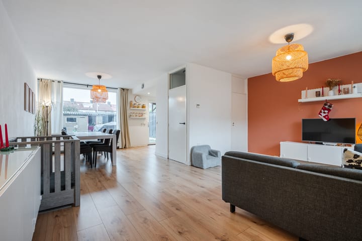 Tussenwoning te koop: Bachlaan 3, Eindhoven
