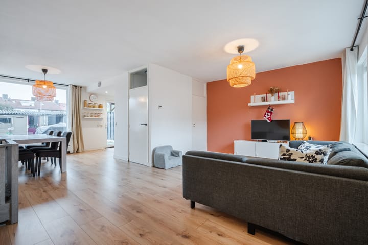 Tussenwoning te koop: Bachlaan 3, Eindhoven