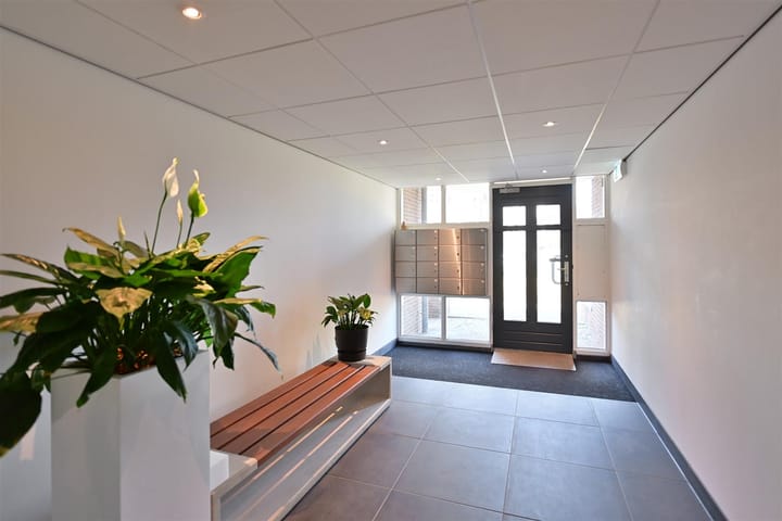 Appartement te koop: Gooierserf 374, Huizen