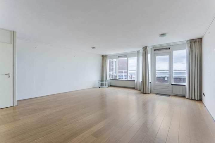 Appartement te koop: Gevers Deynootplein 183, 'S-Gravenhage