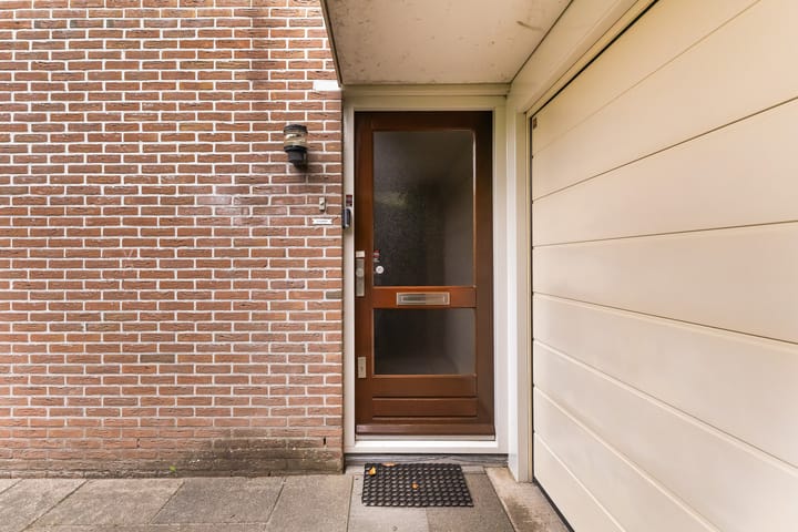 Hoekwoning te koop: Ypk fan der Fearwei 2, Leeuwarden