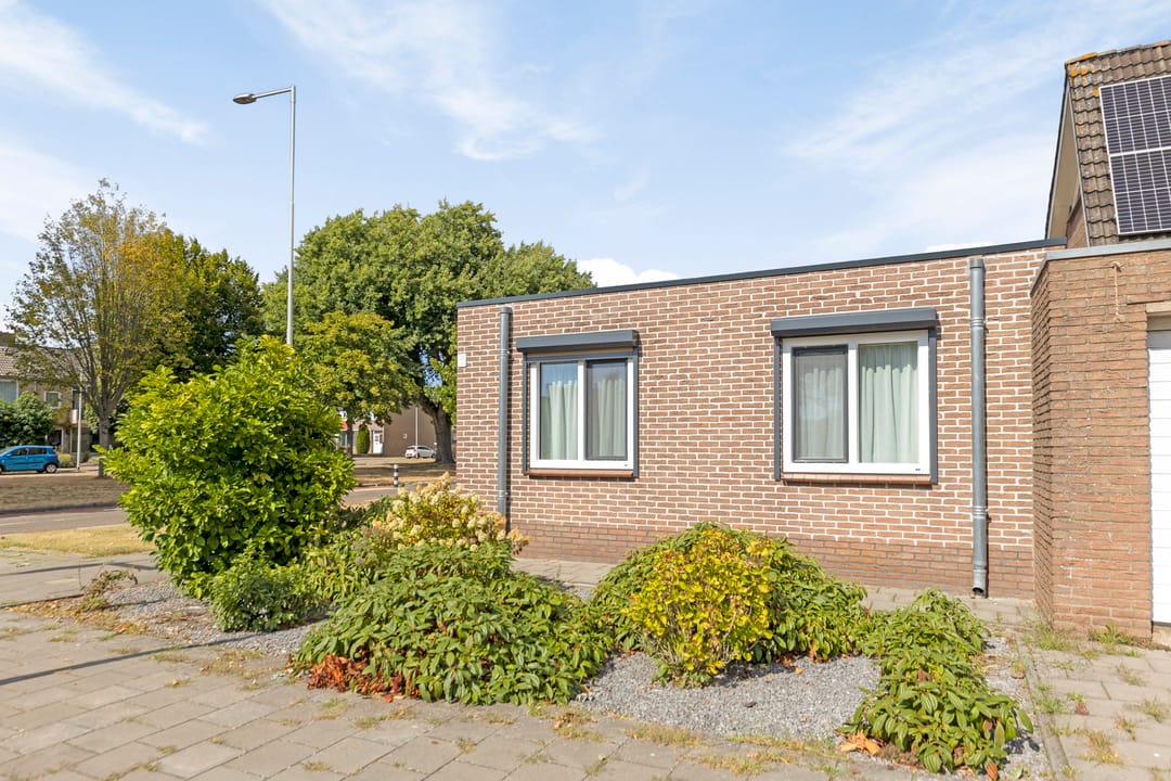 Photo 32 of Ravelstraat 94