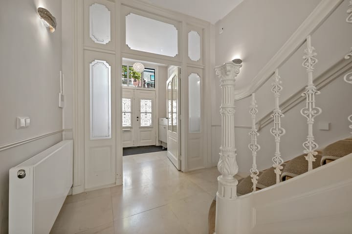 Tussenwoning te koop: Jan van Nassaustraat 84, 'S-Gravenhage