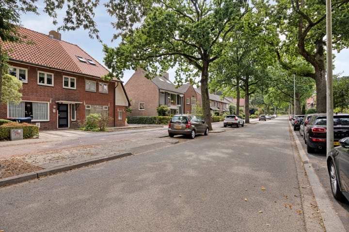 Tussenwoning te koop: Zandstraat 24, Bergen Op Zoom