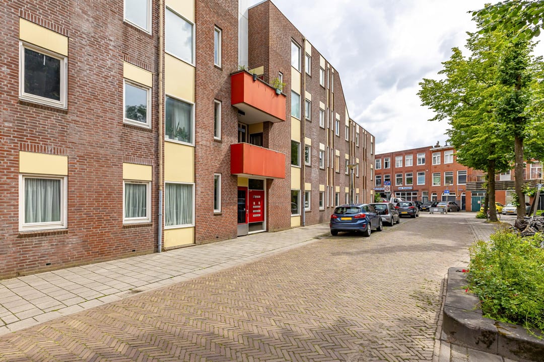 Foto 1 van Bedumerstraat 1