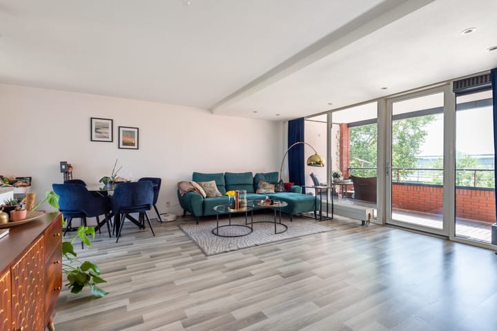 Appartement te koop: Laan der V.O.C. 272, Almere