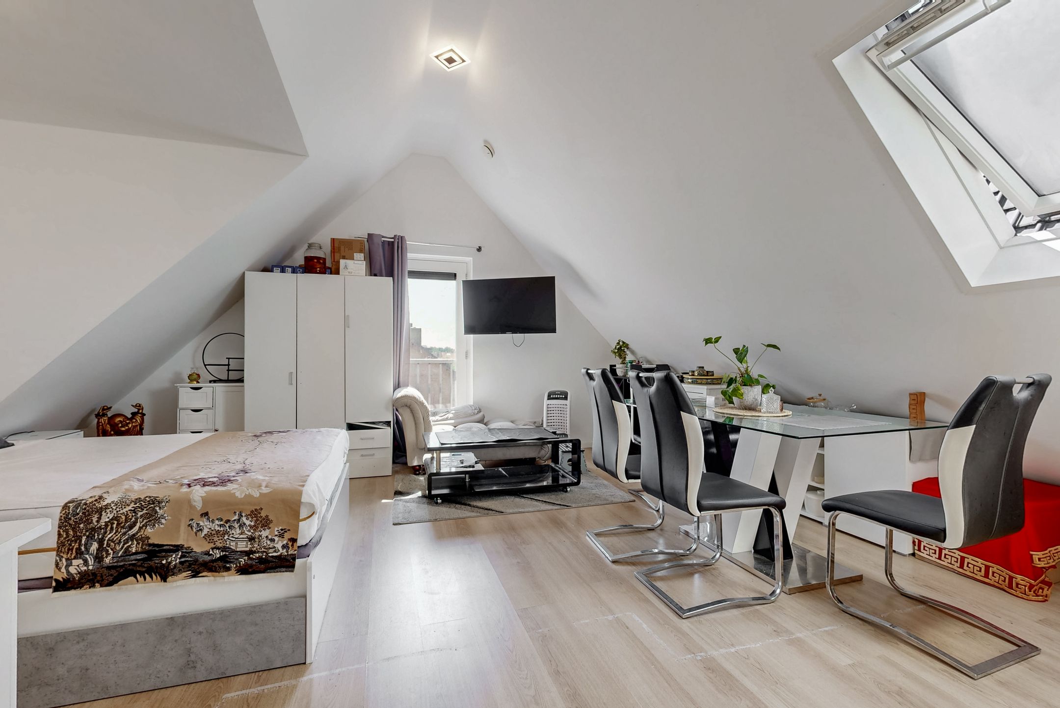 Photo 9 of Bernhardstraat 7-B