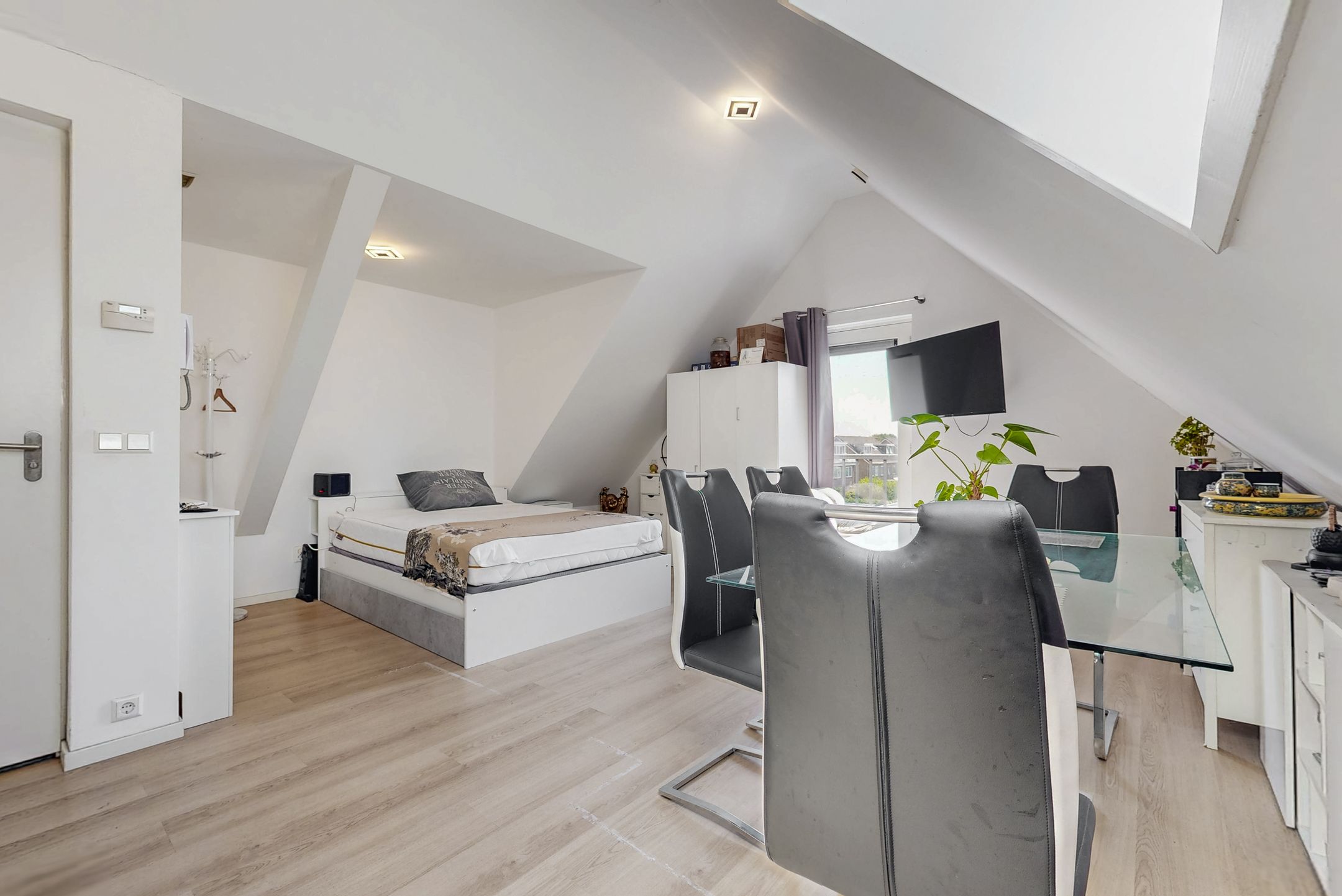 Photo 3 of Bernhardstraat 7-B