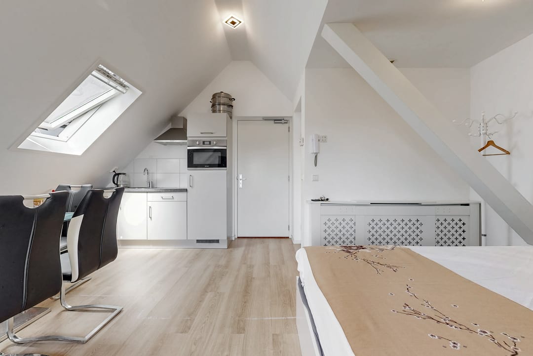 Photo 2 of Bernhardstraat 7-B