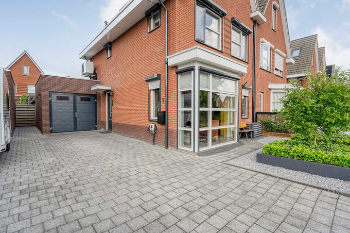 Twee-onder-één-kap te koop: Parelmoervlinder 5, Hoogeveen
