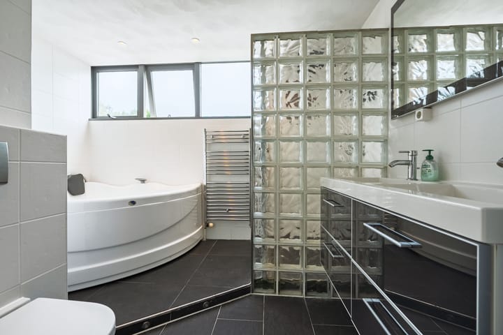Tussenwoning te koop: Karosdrift 28, Nieuwegein