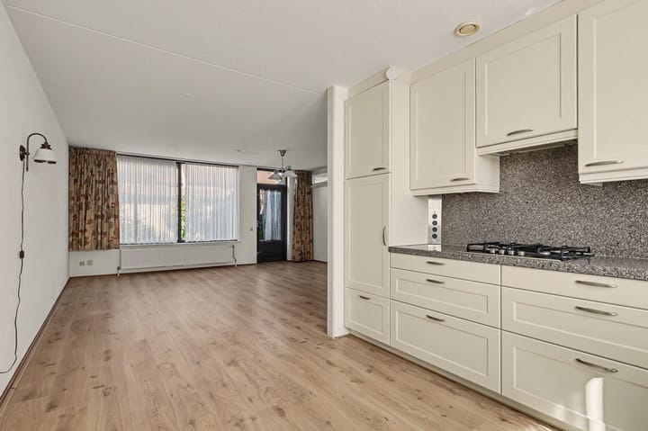 Hoekwoning te koop: Vestingstraat 24, Geertruidenberg
