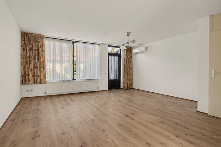 Hoekwoning te koop: Vestingstraat 24, Geertruidenberg