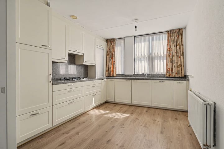 Hoekwoning te koop: Vestingstraat 24, Geertruidenberg