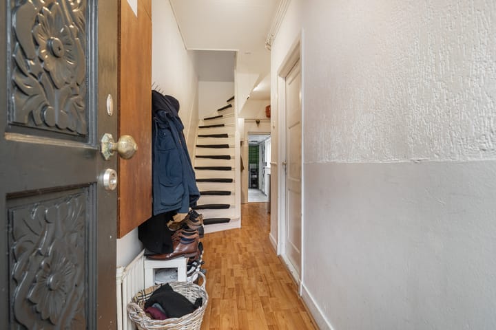 Tussenwoning te koop: van Asbeckstraat 38, Leeuwarden