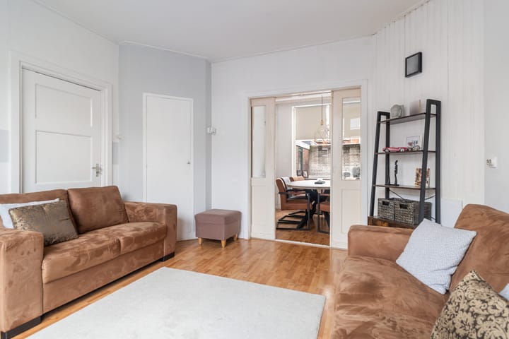 Tussenwoning te koop: van Asbeckstraat 38, Leeuwarden