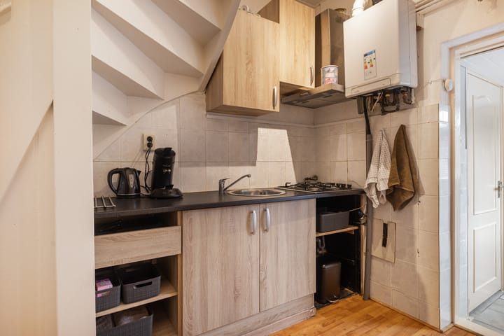 Tussenwoning te koop: van Asbeckstraat 38, Leeuwarden