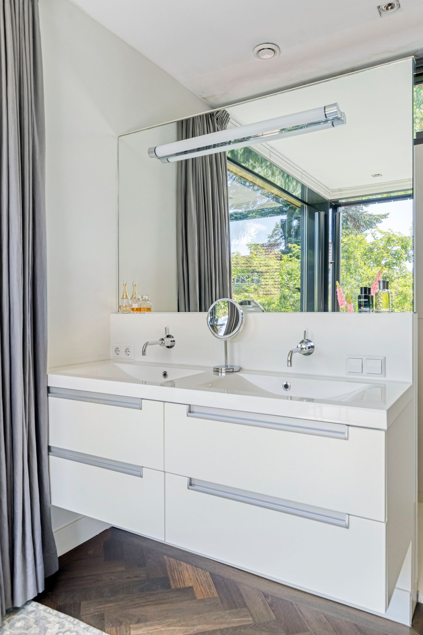 Foto 39 van Middenduinerweg 10