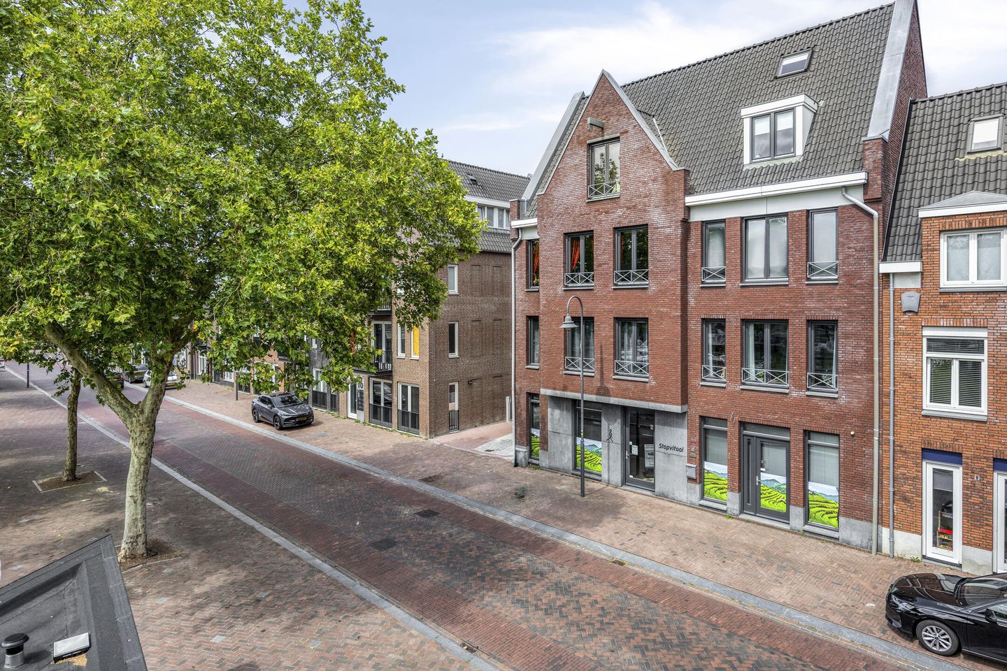 Photo 44 of H. Hartplein 14-E