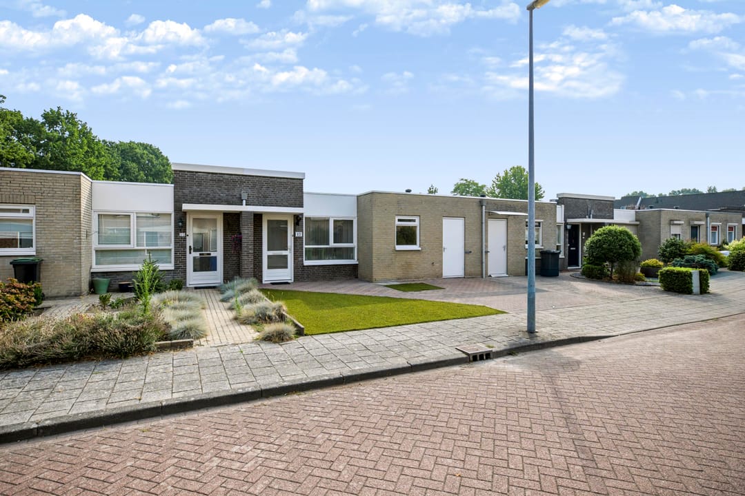 Foto 1 van Plevier 17
