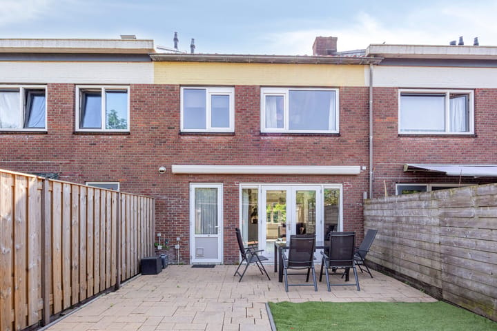 Tussenwoning te koop: de Borsaliastraat 4, Mijdrecht