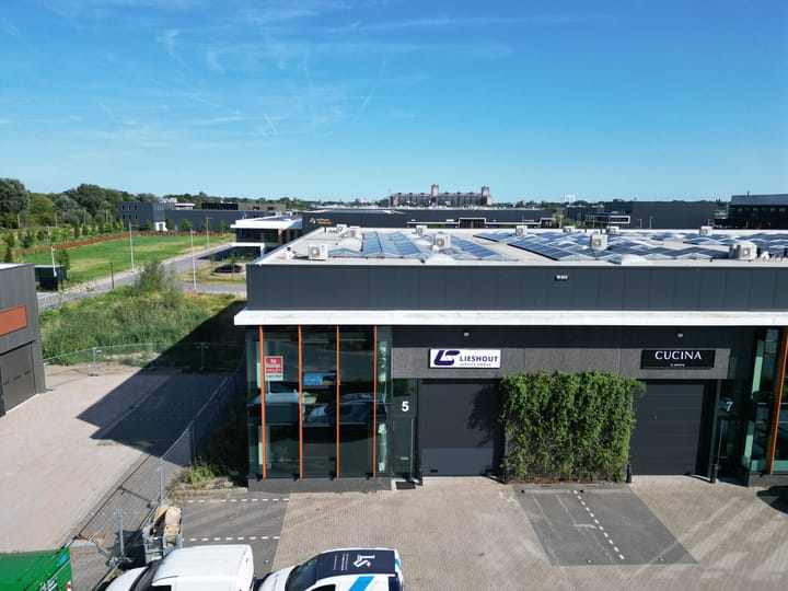 De Wadi 5, Hendrik-Ido-Ambacht