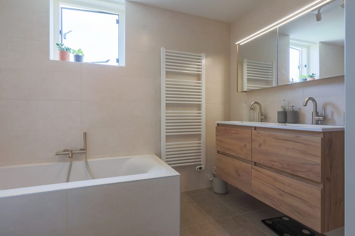 Tussenwoning te koop: Antwerpenstraat 48, Hengelo