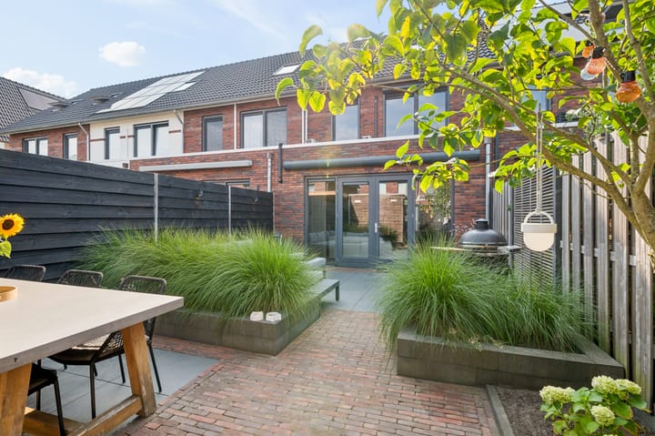 Tussenwoning te koop: Fibulastraat 14, Huissen
