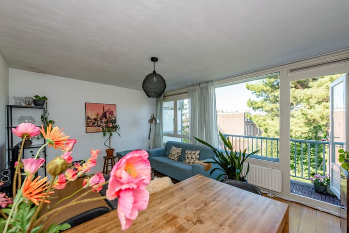 Studio te koop: Veldzigtlaan 120, Haarlem