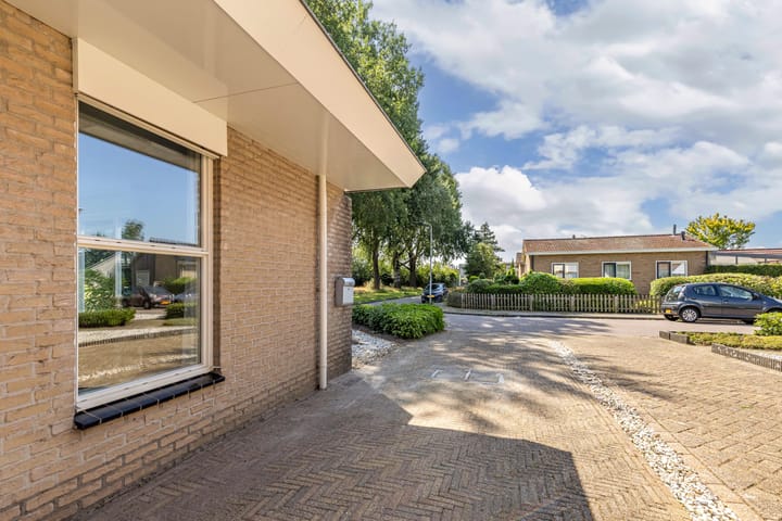 Twee-onder-één-kap te koop: Grootzand 12, Drachten