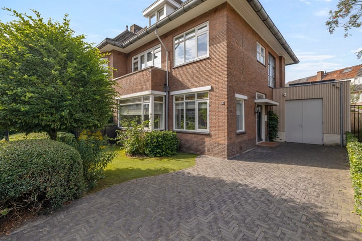 Hoekwoning te koop: Regentesselaan 31, Breda