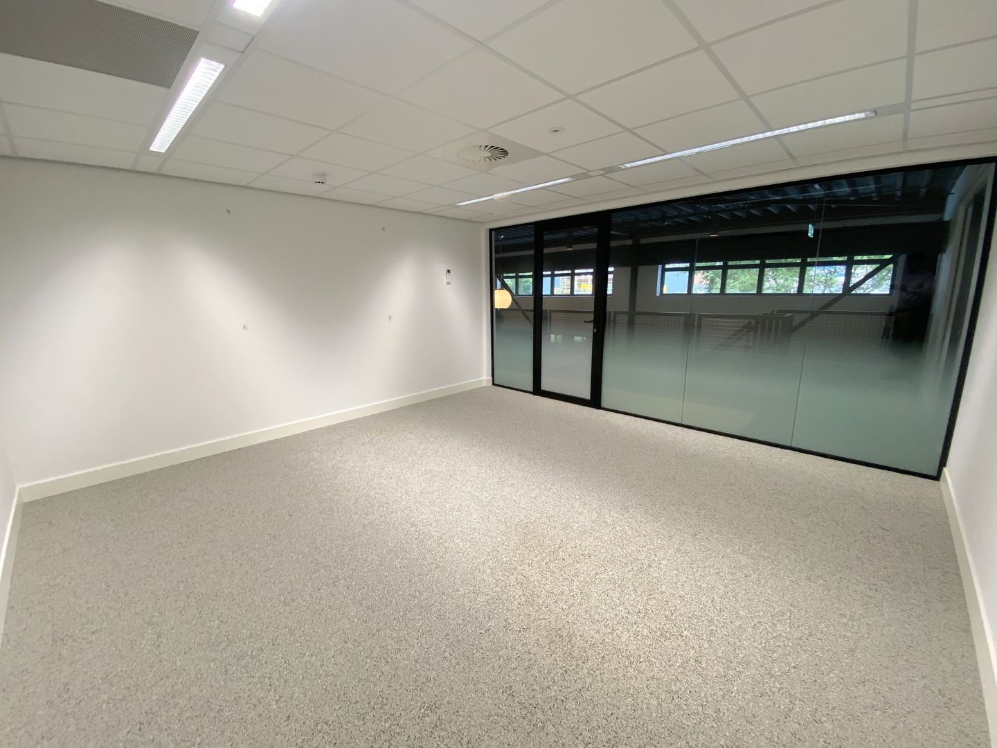 Bekijk foto 2 van De Steiger 24