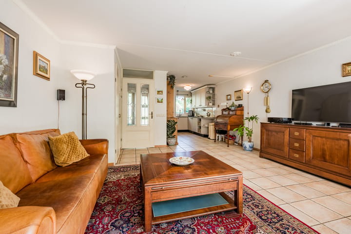 Tussenwoning te koop: Delle Alpihof 50, Amsterdam