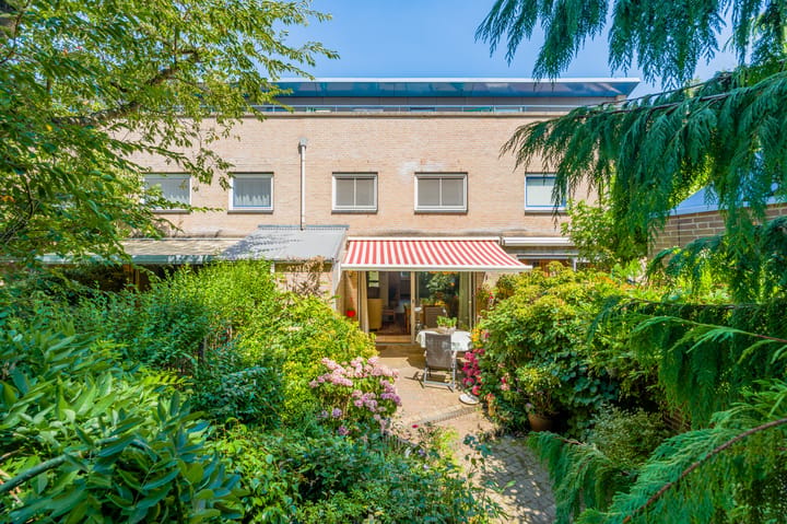 Tussenwoning te koop: Delle Alpihof 50, Amsterdam