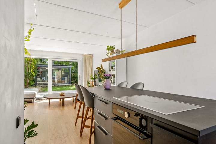 Hoekwoning te koop: Leijhof 13, Almere