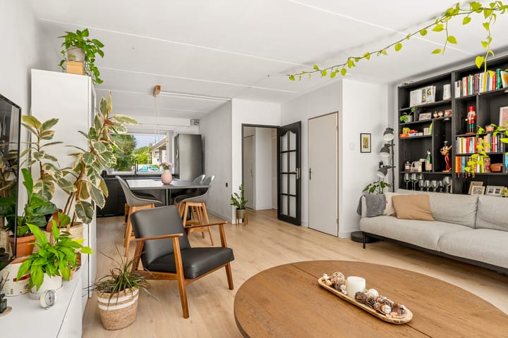 Hoekwoning te koop: Leijhof 13, Almere