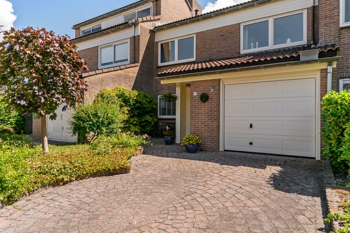 Tussenwoning te koop: Arnoldsonstraat 17, Castricum