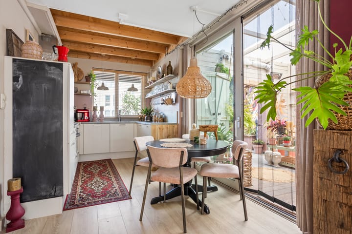 Tussenwoning te koop: Steursloot 12, Zoetermeer