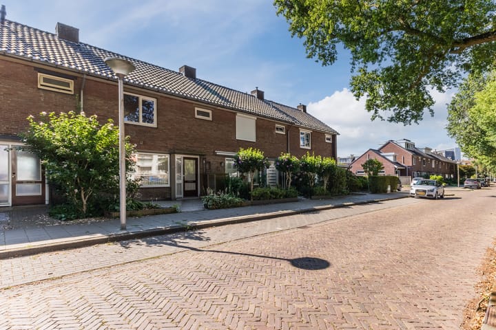 Tussenwoning te koop: Peckiuslaan 15, Eindhoven