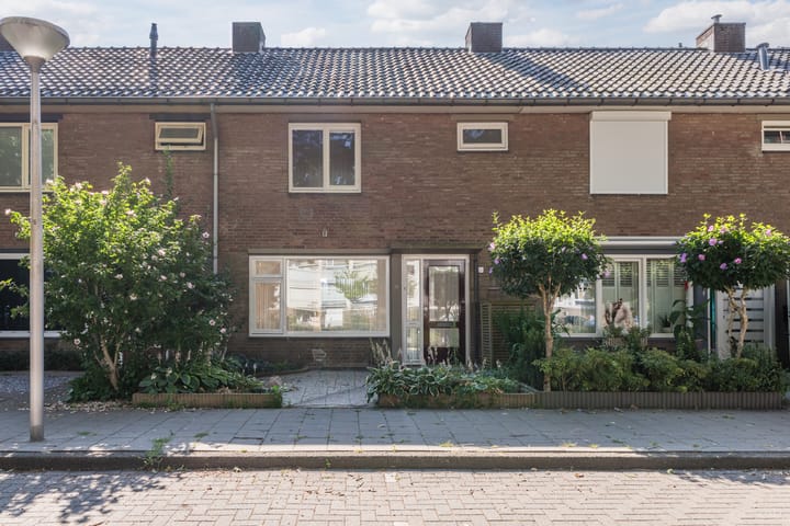 Tussenwoning te koop: Peckiuslaan 15, Eindhoven