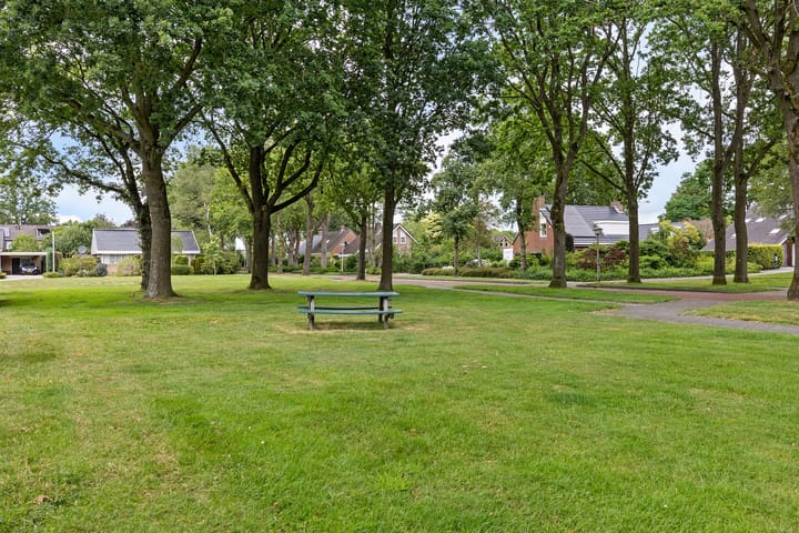 Vrijstaande woning te koop: Postweg 33, De Wijk