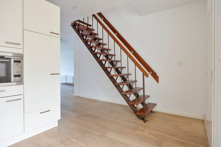 Tussenwoning te koop: Gershwinlaan 18, Delft