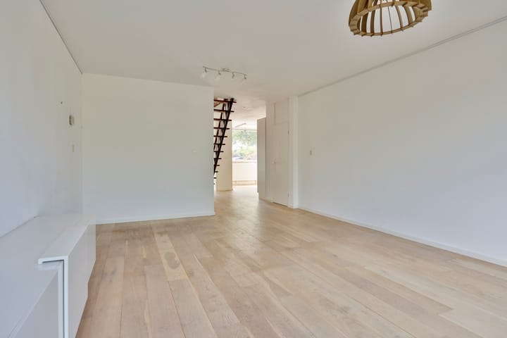 Tussenwoning te koop: Gershwinlaan 18, Delft