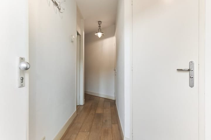 Appartement te huur: Laan van Roos en Doorn 21B, 'S-Gravenhage