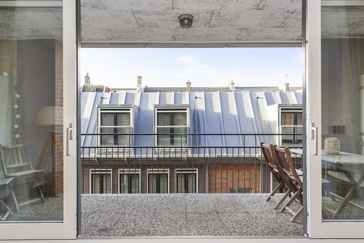 Appartement te huur: Laan van Roos en Doorn 21B, 'S-Gravenhage