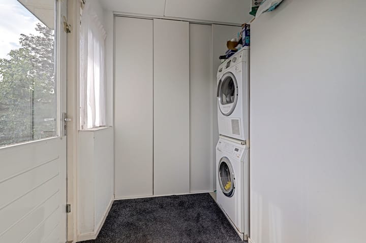 Twee-onder-één-kap te koop: 't Have 63, Laren (Ge)