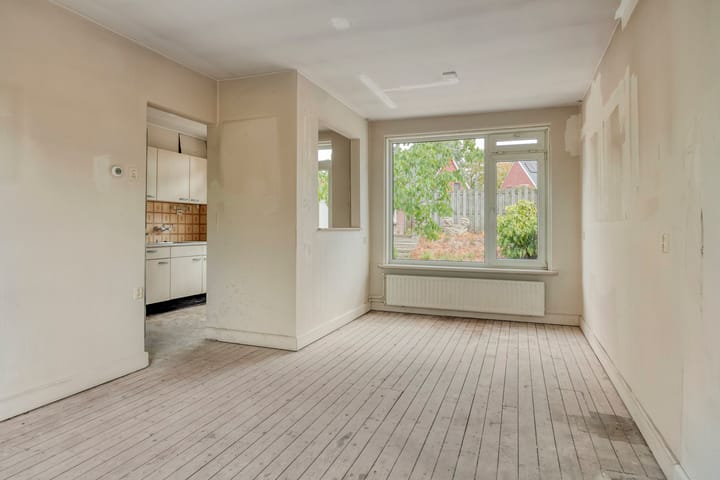 Twee-onder-één-kap te koop: Amstenraderweg 74, Hoensbroek
