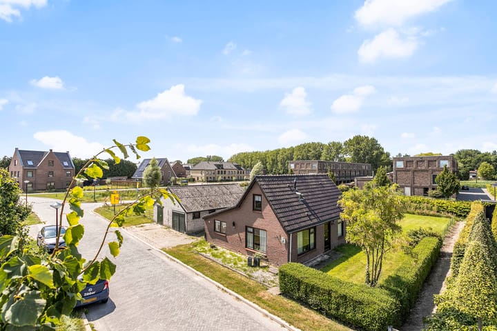 Vrijstaande woning te koop: Oosterweg 4, Heerhugowaard